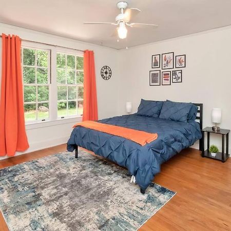 Stylish 3 Bedroom Home Close To Downtown Mobile Kültér fotó