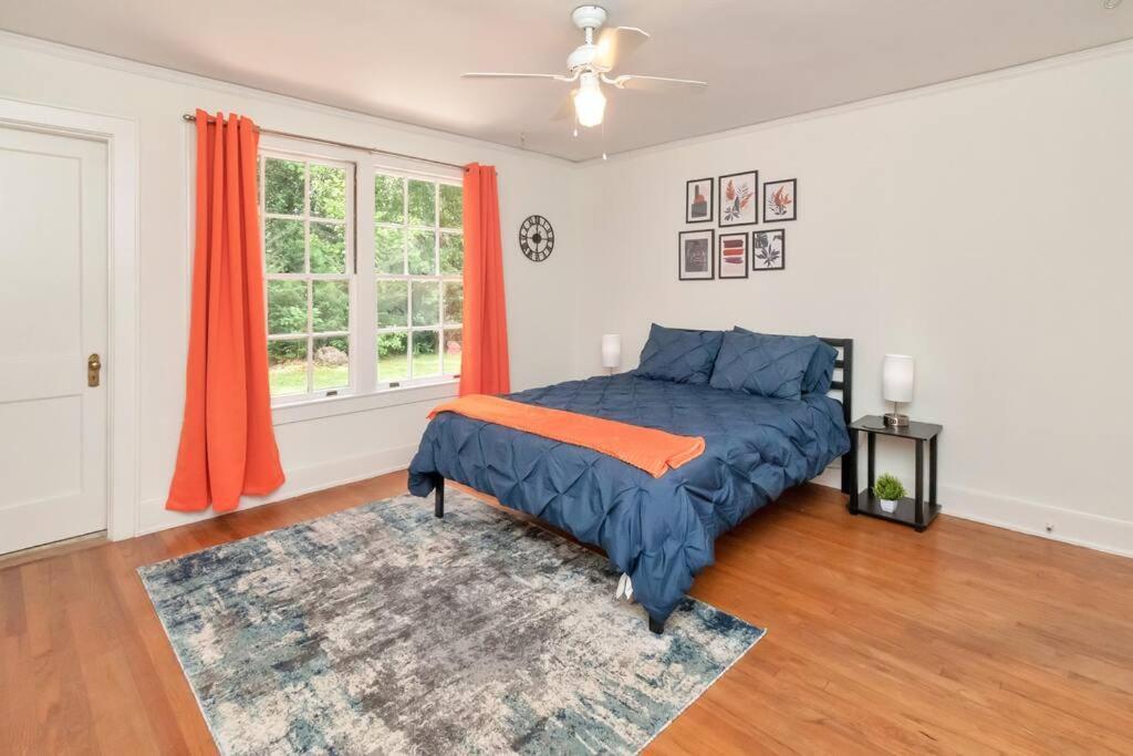 Stylish 3 Bedroom Home Close To Downtown Mobile Kültér fotó